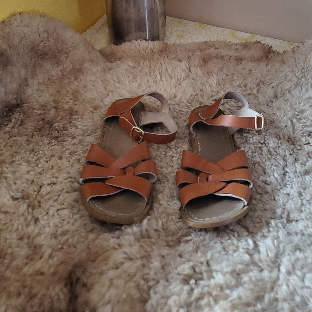 Saltwater sandals